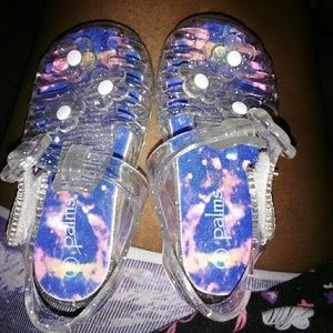 Lil girls jumper brand new and size 4m gel shoes